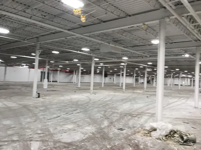 AER Realty Management, after the LED upgrade, photo 3