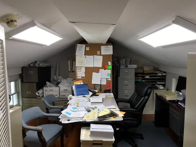 Atlantic Agency, after the LED upgrade, photo 2