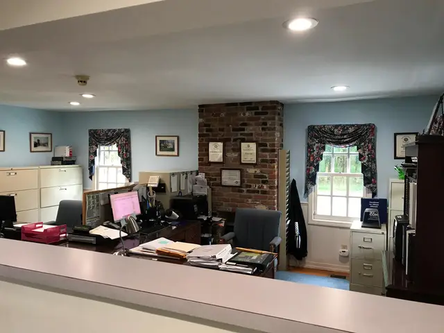 Atlantic Agency, after the LED upgrade, photo 3