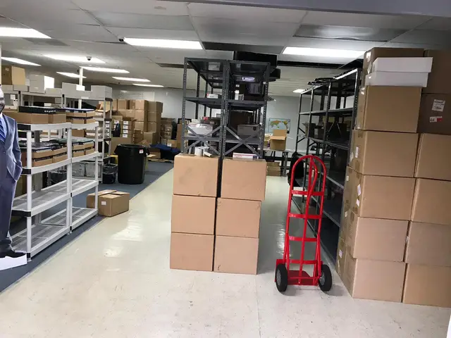 East Coast Vape Distribution, before the LED upgrade, photo 5