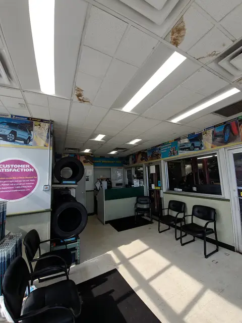 Mavis Discount Tire, Bethpage, after the LED upgrade, photo 4