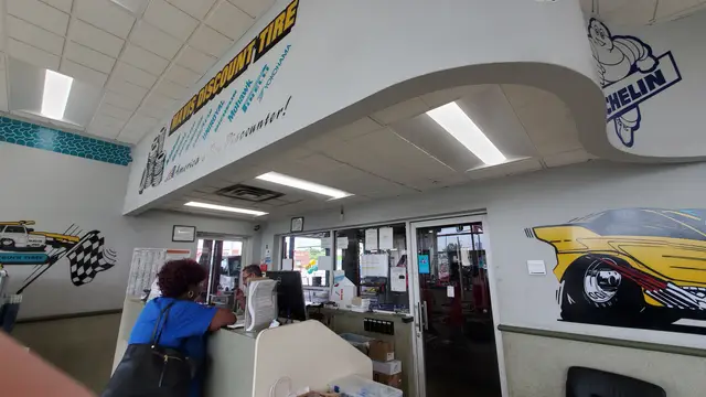 Mavis Discount Tire, Westbury, after the LED upgrade, photo 3