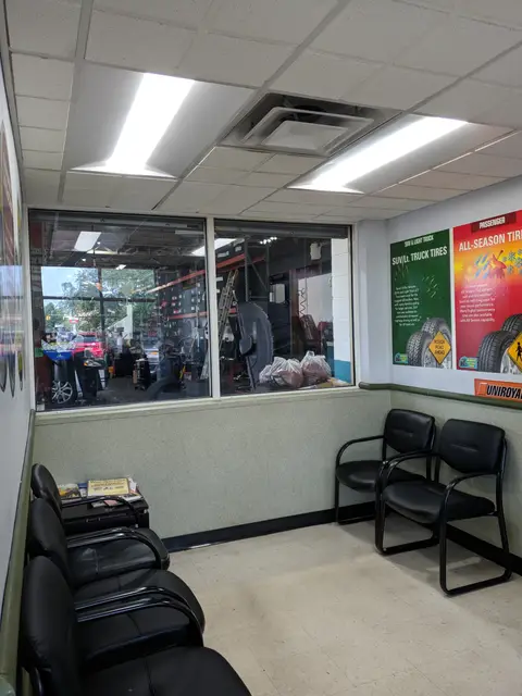 Mavis Discount Tire, Westbury, after the LED upgrade, photo 14