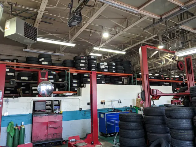 Mavis Discount Tire, Westbury, after the LED upgrade, photo 21