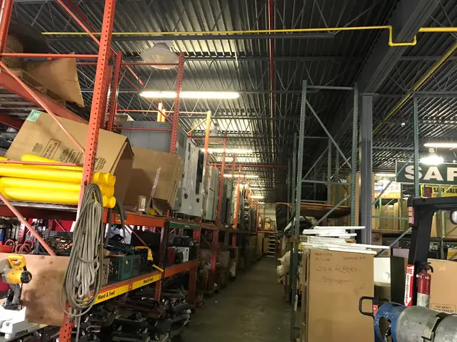 OZ Trucking & Rigging, before the LED upgrade, photo 3