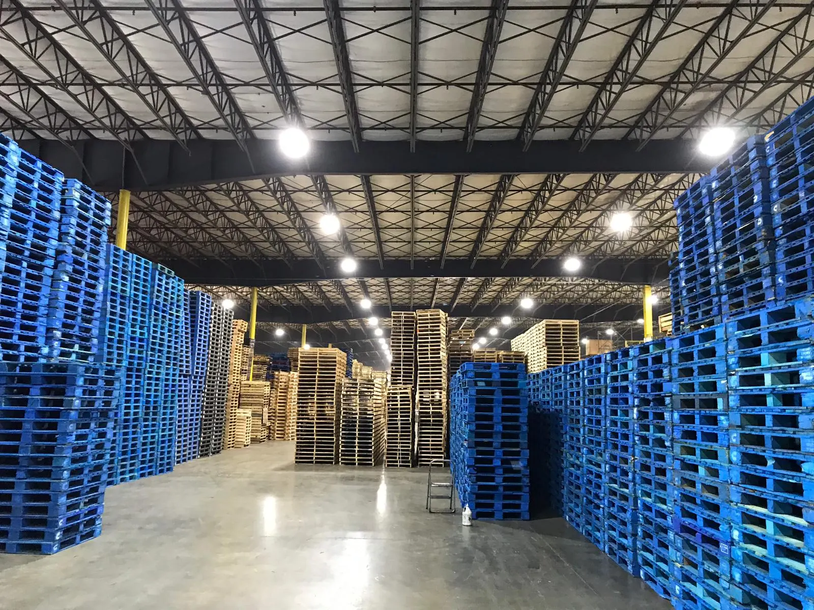Pallets R Us, Bellport, after the LED upgrade