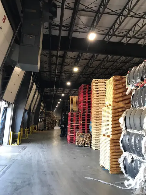 Pallets R Us, Bellport, before the LED upgrade, photo 14