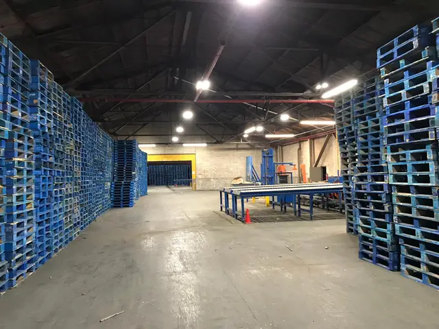 Pallets R Us, Bronx, after the LED upgrade