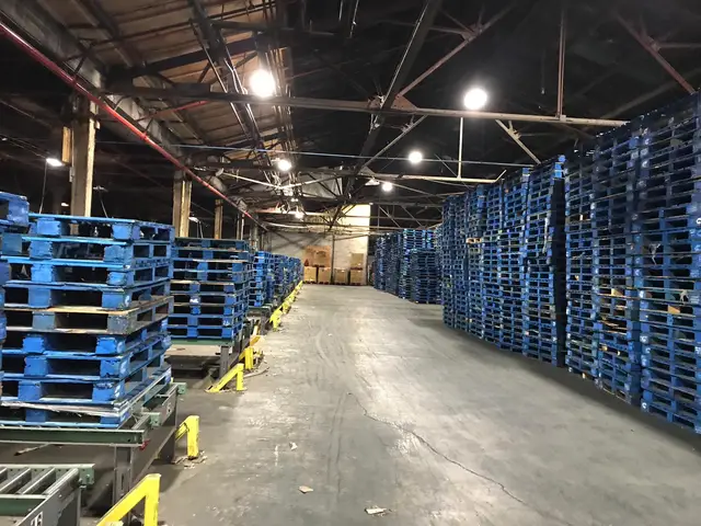 Pallets R Us, Bronx, after the LED upgrade, photo 6