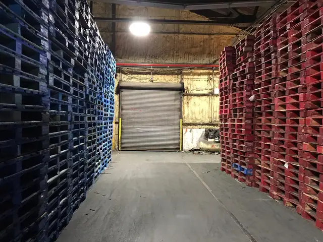 Pallets R Us, Bronx, after the LED upgrade, photo 11