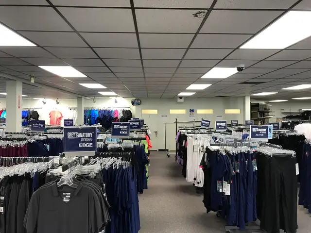 Work N Gear, Lindenhurst, after the LED upgrade, photo 4